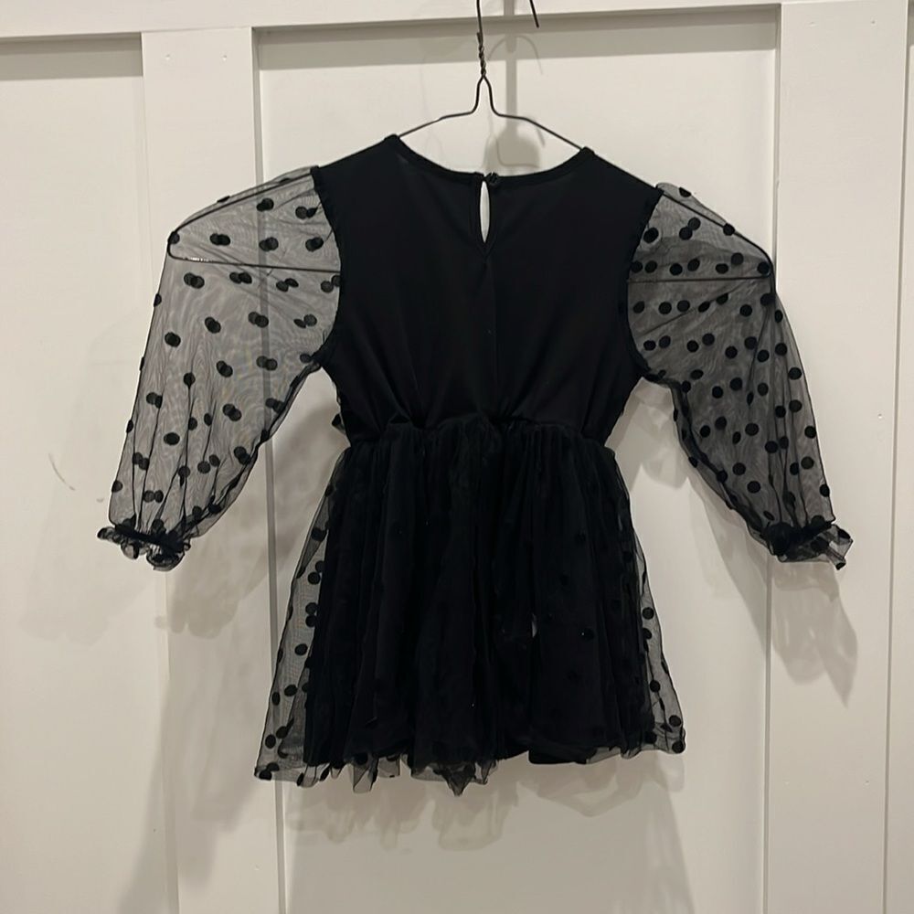 FEEE w/2 item bundle
Infant Girls Black Dress - Picture 2 of 4